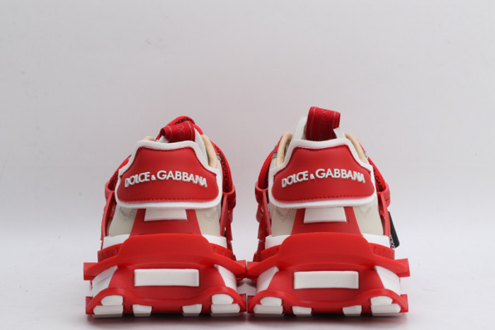 DG SNEAKERS 052506