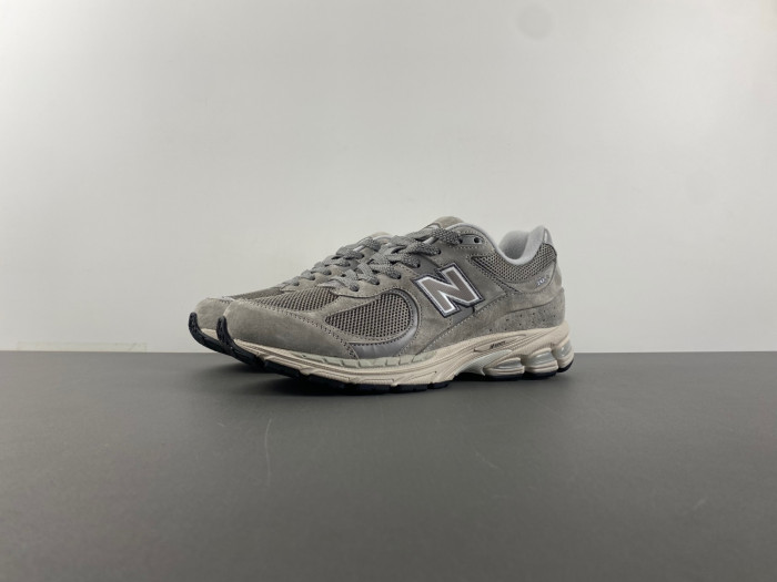 New Balance ML2002RC