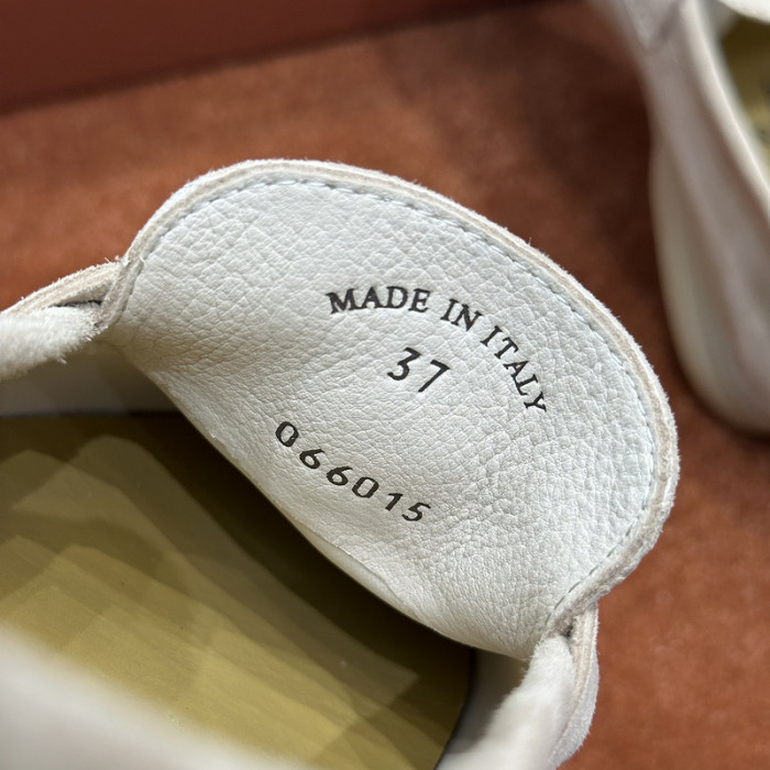 L0R0 P1ANA SNEAKER