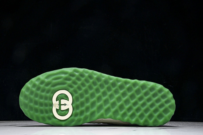 Gv*c sneaker