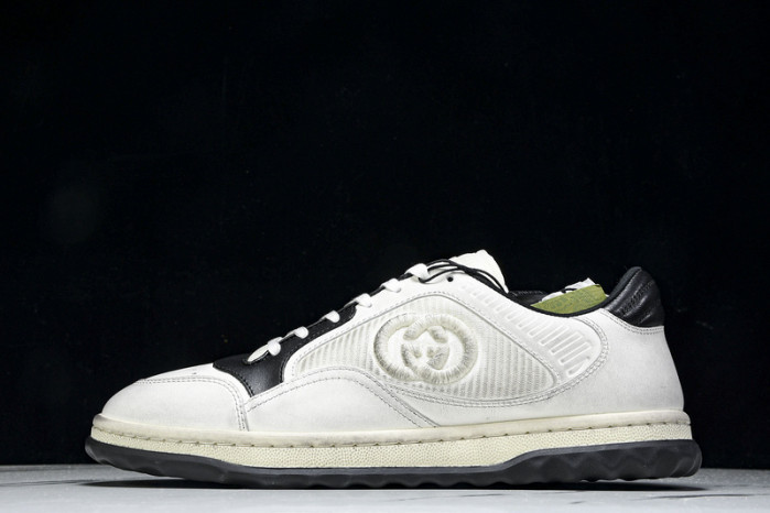 Gv*c sneaker