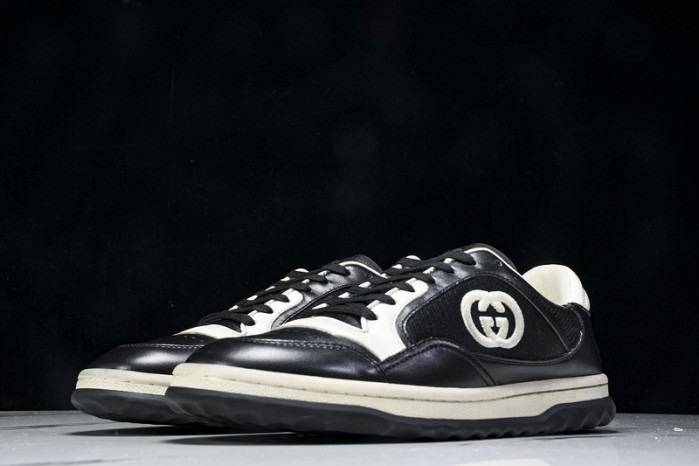 Gv*c sneaker