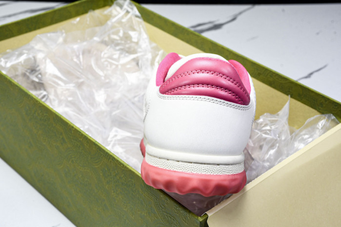 Gv*c sneaker