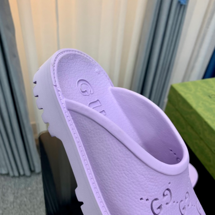 Gv*c slippers
