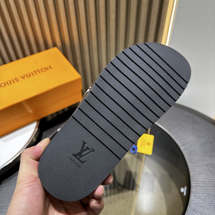 LV SLIPPERS