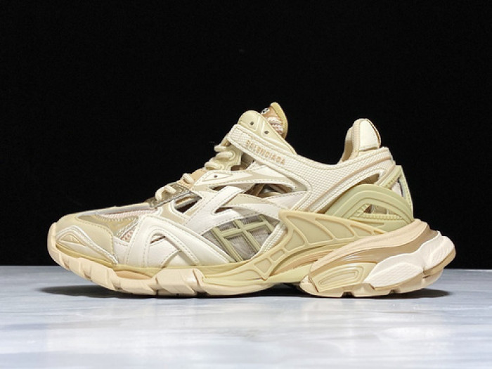 BLCG  Track TRAINER  Yeeshoes  220402