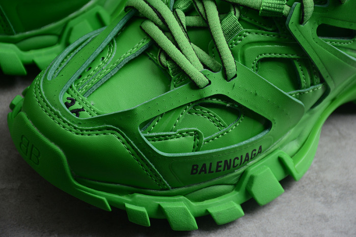 BLCG  Track TRAINER  Yeeshoes  22040703