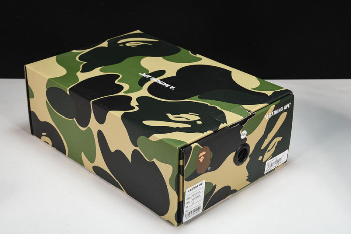 A B*THING APE  YEE-027
