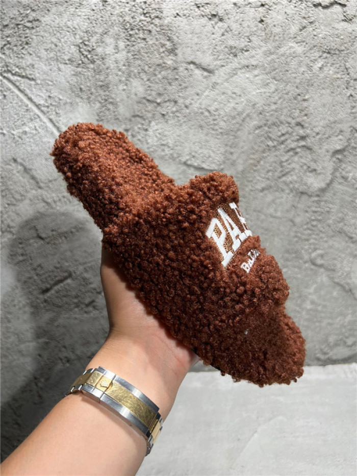 BLCG SLIPPERS