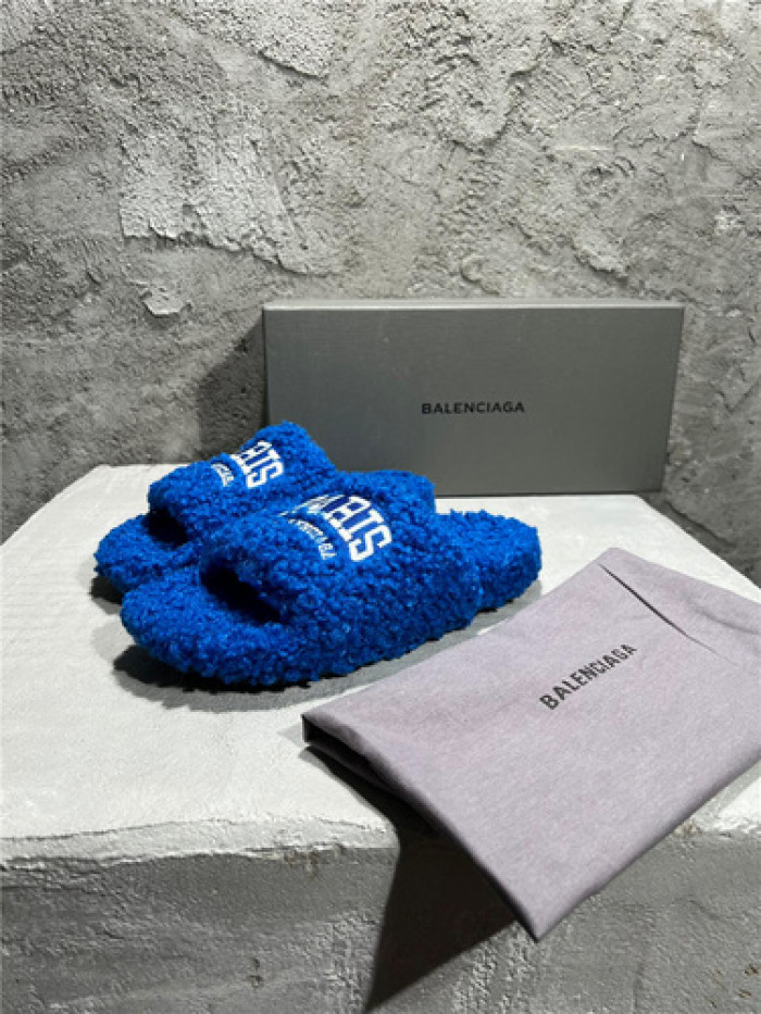 BLCG SLIPPERS