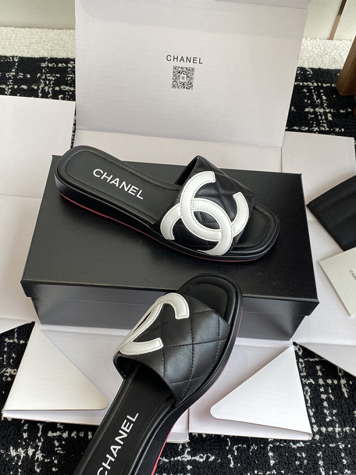 CH*NEL SLIPPERS