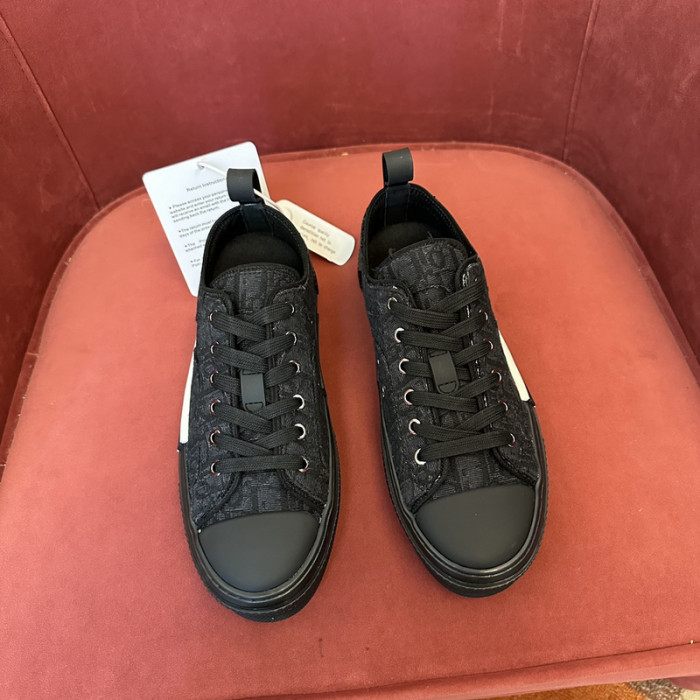 D10R B23 Sneakers Low Top
