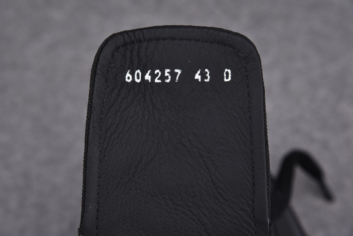 MQ Sneakers