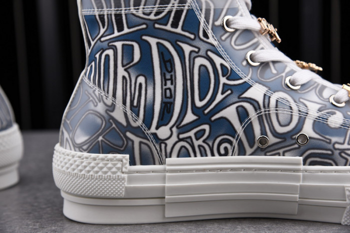 D10R B23 Oblique High Top Sneaker