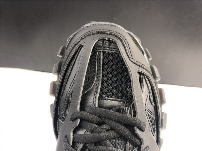 BLCG Track Trainer Black 542023 W3GB1 7302